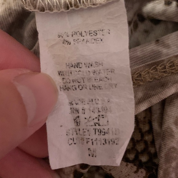 Windsor Rattlesnake Tie Around Flare Sleeve Crop Top - Picture 5 of 5